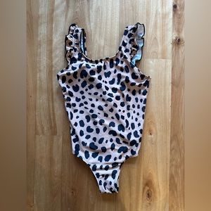 Girls swim: size 6-7 years